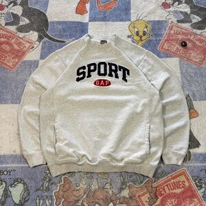 Gap sport crewneck sweatshirt
